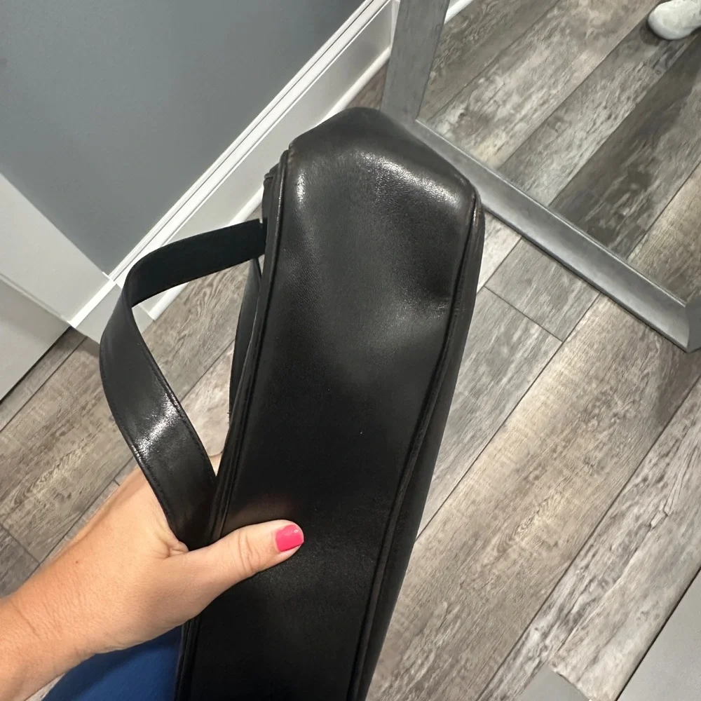 Chanel Classic Black Shoulder Bag - Picture 9 of 10